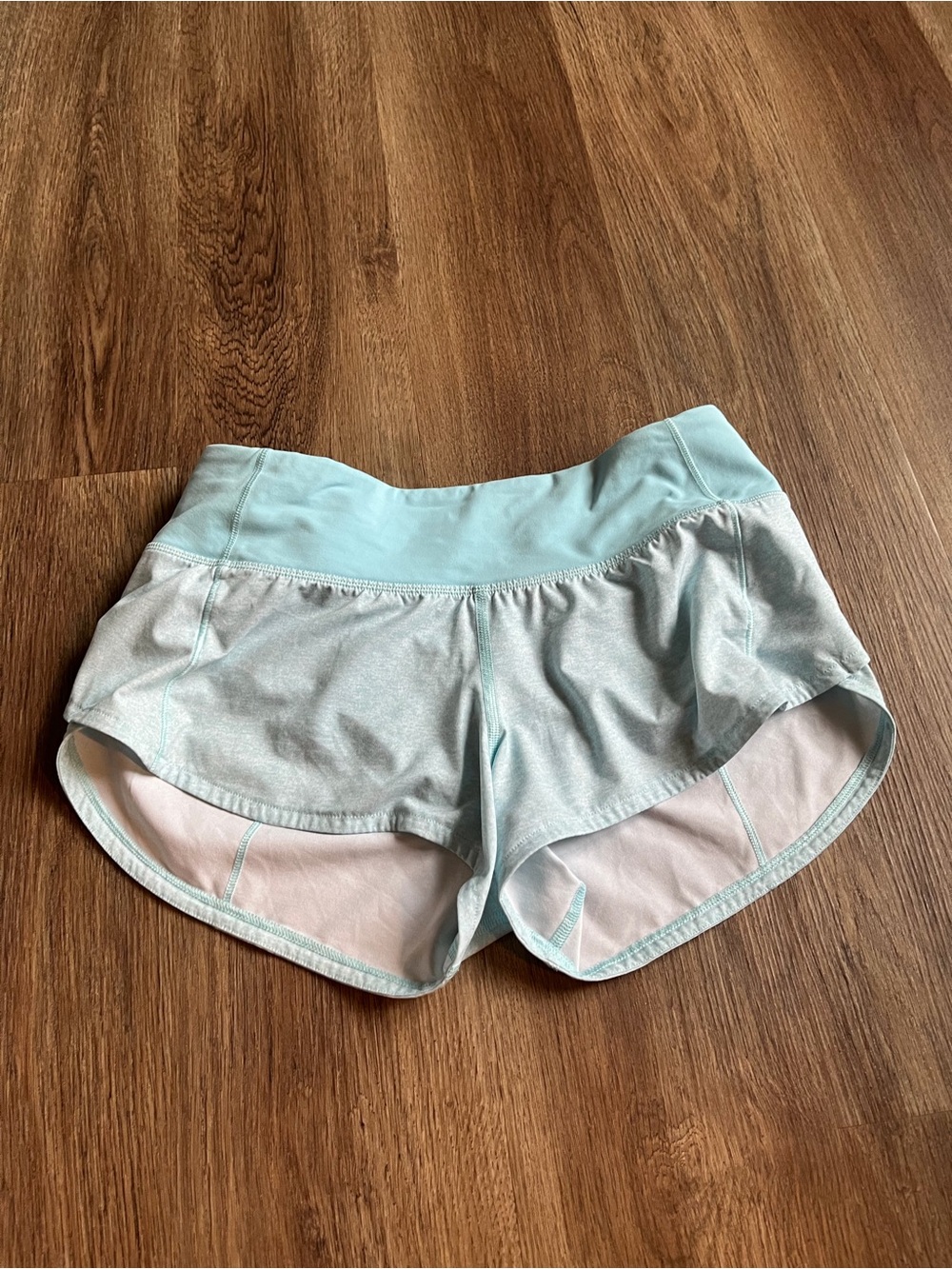 GUC Lululemon Speed Up Lined Running Shorts
Size 2 - light heather blue